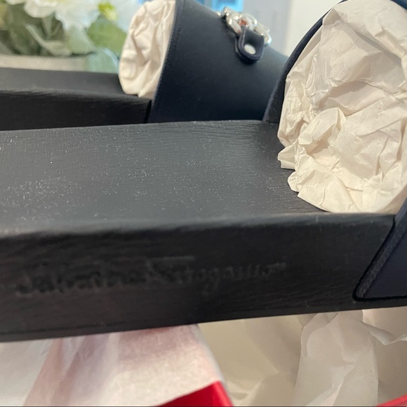 Navy blue slides. Blue Marin size 11m. Never worn. - Picture 2 of 5